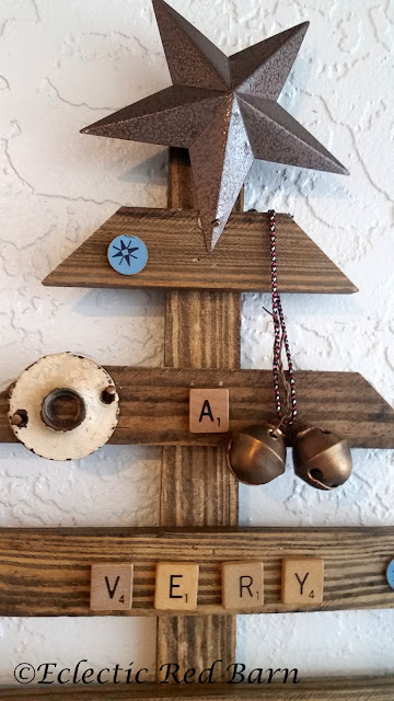 Christmas Wooden Tree. Share NOW. #christmasdecor #woodentree #christmasdecorations #eclecticredbarn Christmas Wooden Tree. Share NOW. #christmasdecor #woodentree #christmasdecorations #eclecticredbarn