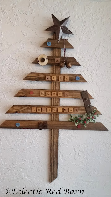 Christmas Wooden Tree. Share NOW. #christmasdecor #woodentree #christmasdecorations #eclecticredbarn Christmas Wooden Tree. Share NOW. #christmasdecor #woodentree #christmasdecorations #eclecticredbarn