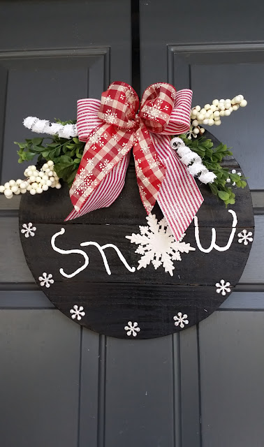 Christmas Wreaths. Share NOW.#Christmasdecor, #wreaths #Christmas #eclecticredbarn