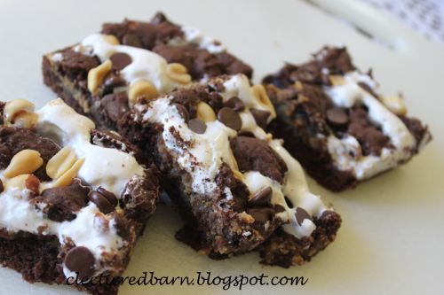 Chocolate Mallow Bars @Eclectic Red Barn. Share NOW. #dessert #chocolate #eclecticredbarn