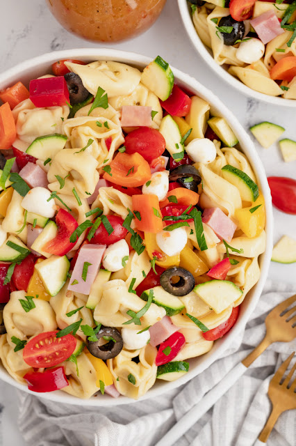 Thursday Favorite Things. Share NOW. #linkyparty. #TFT #thursdaayfavoritethings #eclecticredbarn