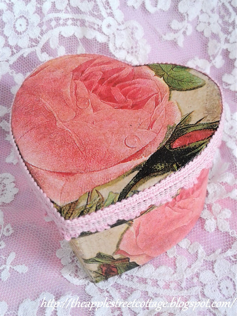 Happiness Is Homemade.Share NOW. #linkyparty #hih #eclecticredbarn