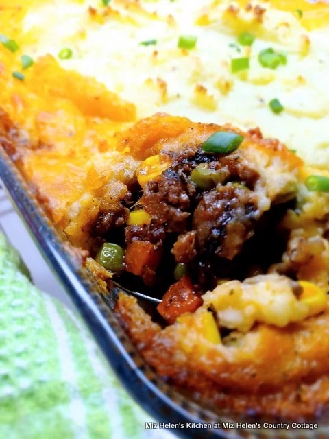 Thursday Favorite Things. Share NOW. #linkyparty. #TFT #thursdaayfavoritethings #eclecticredbarn