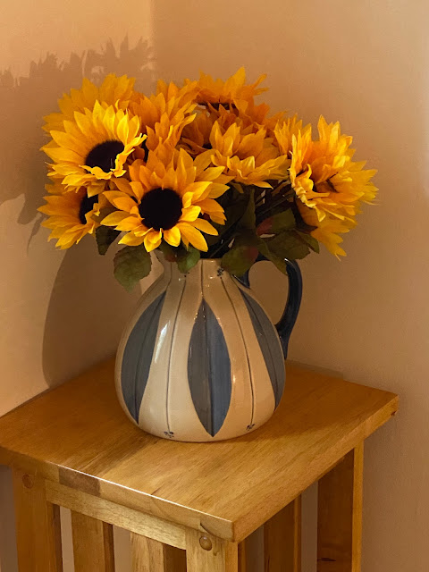 Thursday Favorite Things. Share NOW. #linkyparty. #TFT #thursdaayfavoritethings #eclecticredbarn