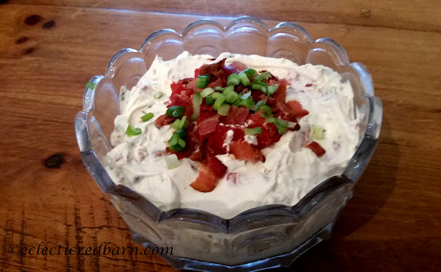 BLT Dip. Share NOW. #dips #appertizer #entertaining #eclecticredbarn #bacon