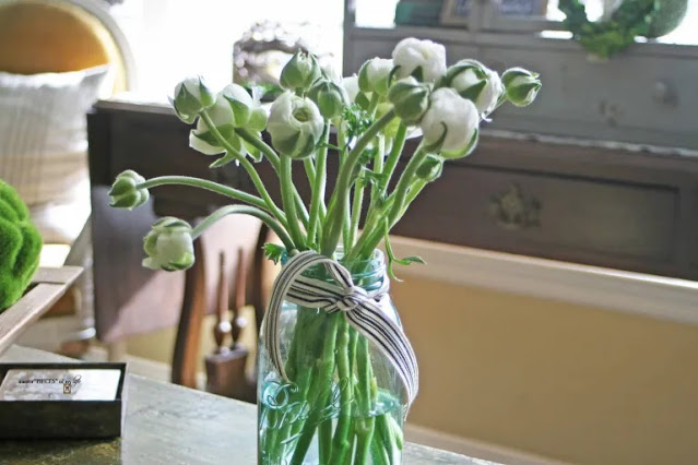 Thursday Favorite Things. Share NOW. #linkyparty. #TFT #thursdaayfavoritethings #eclecticredbarn