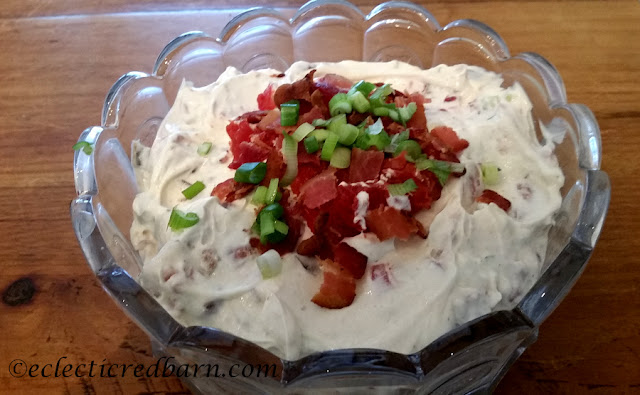 BLT Dip. Share NOW. #dips #appertizer #entertaining #eclecticredbarn #bacon