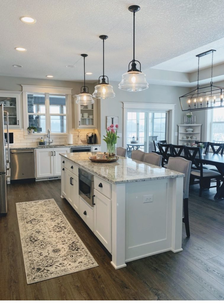 Spring decor in white kitchen