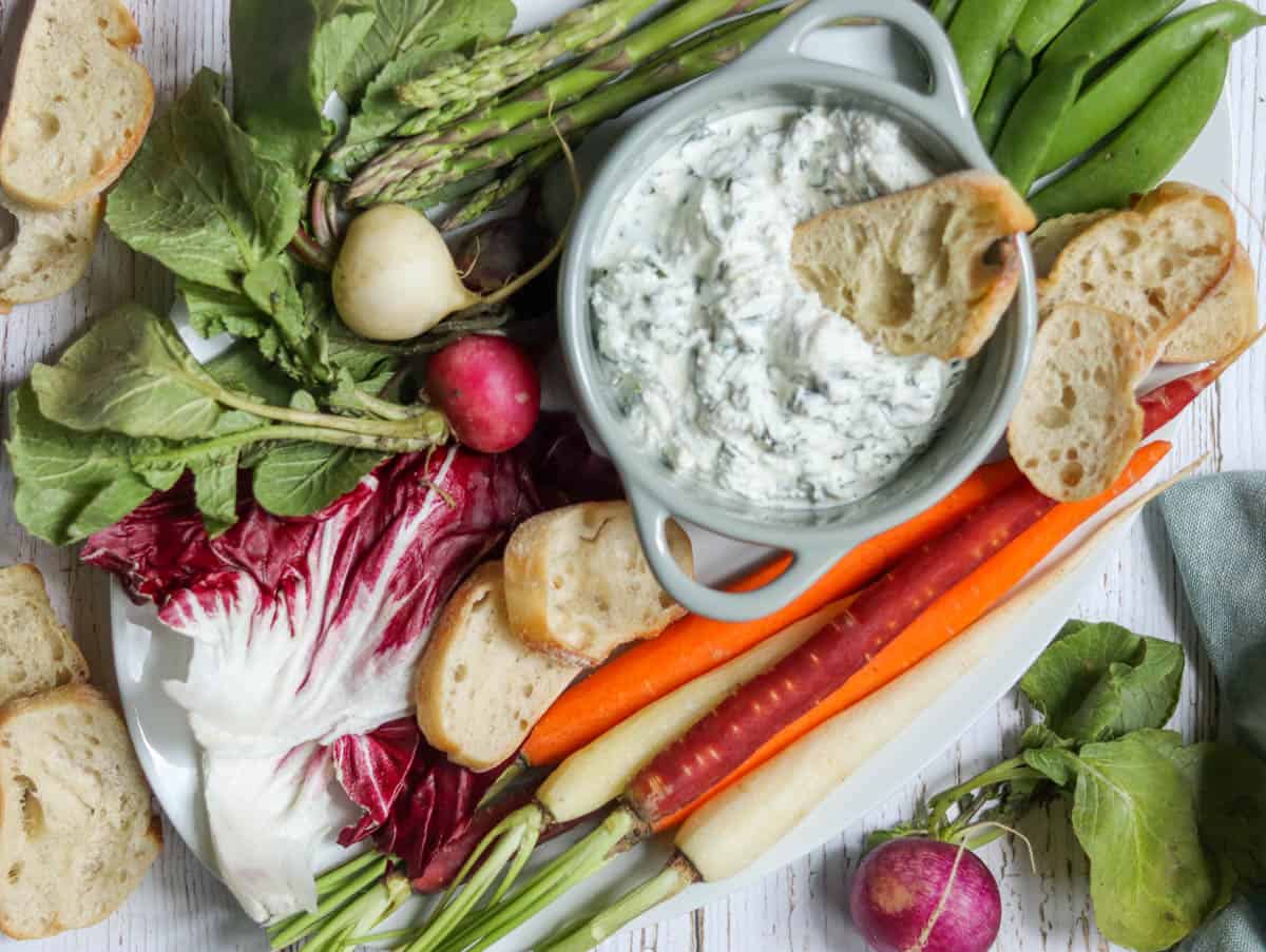 Crudite platter with bread.